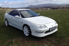 Honda Integra Type R in Championship White with red alcantara Recaro seats